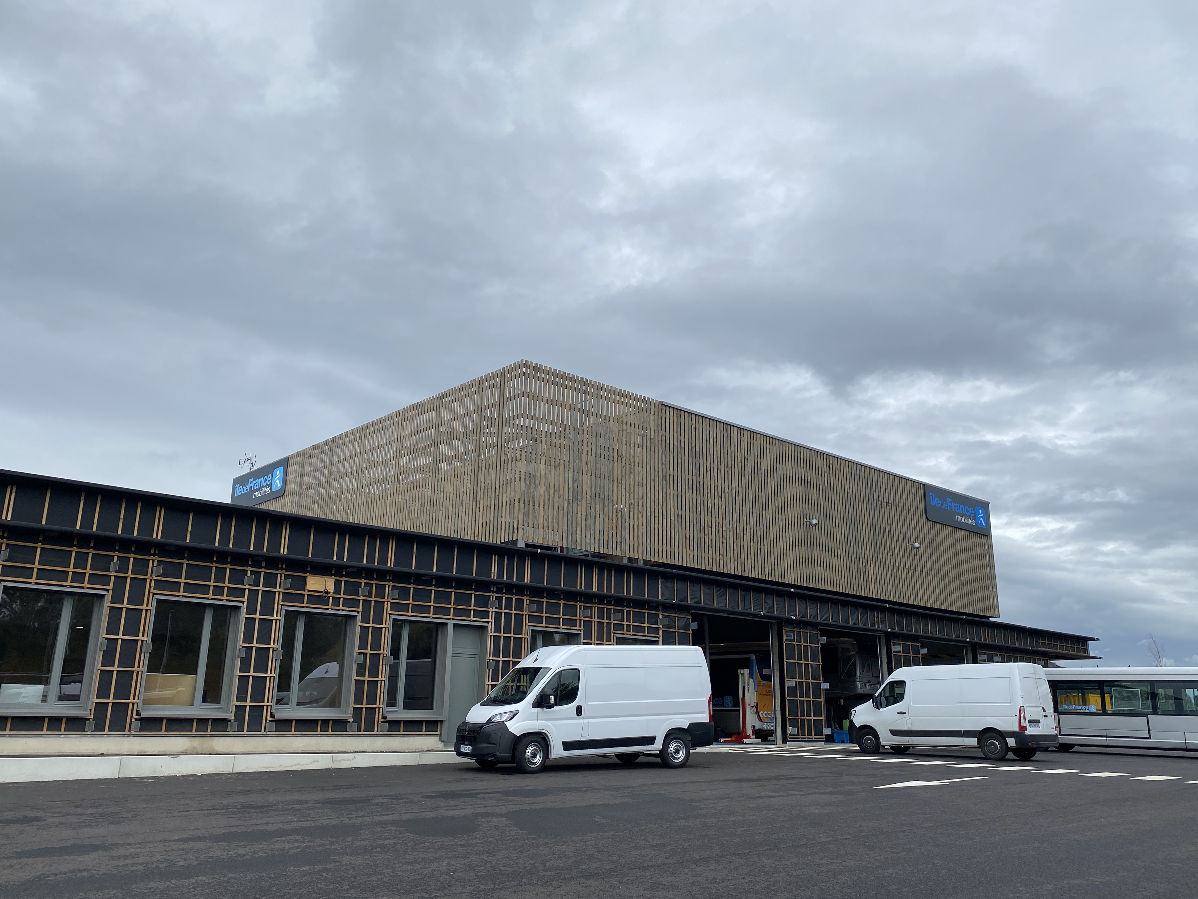 CONSTRUCTION D'UN CENTRE DE BUS POUR LE COMPTE DE LA RATP A EPONE (78)